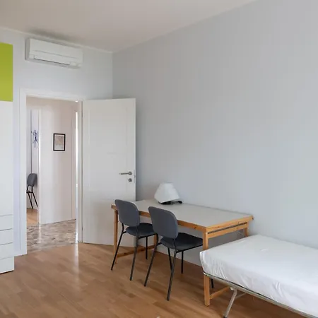 Cozy Two Bedrooms Fiera - Mirable Pm ميلان