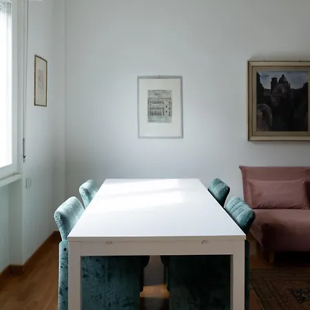 Cozy Two Bedrooms Fiera - Mirable Pm ميلان